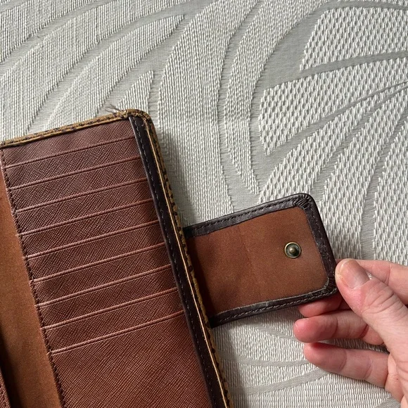 Fossil Leopard Print Wallet - Picture 7 of 7